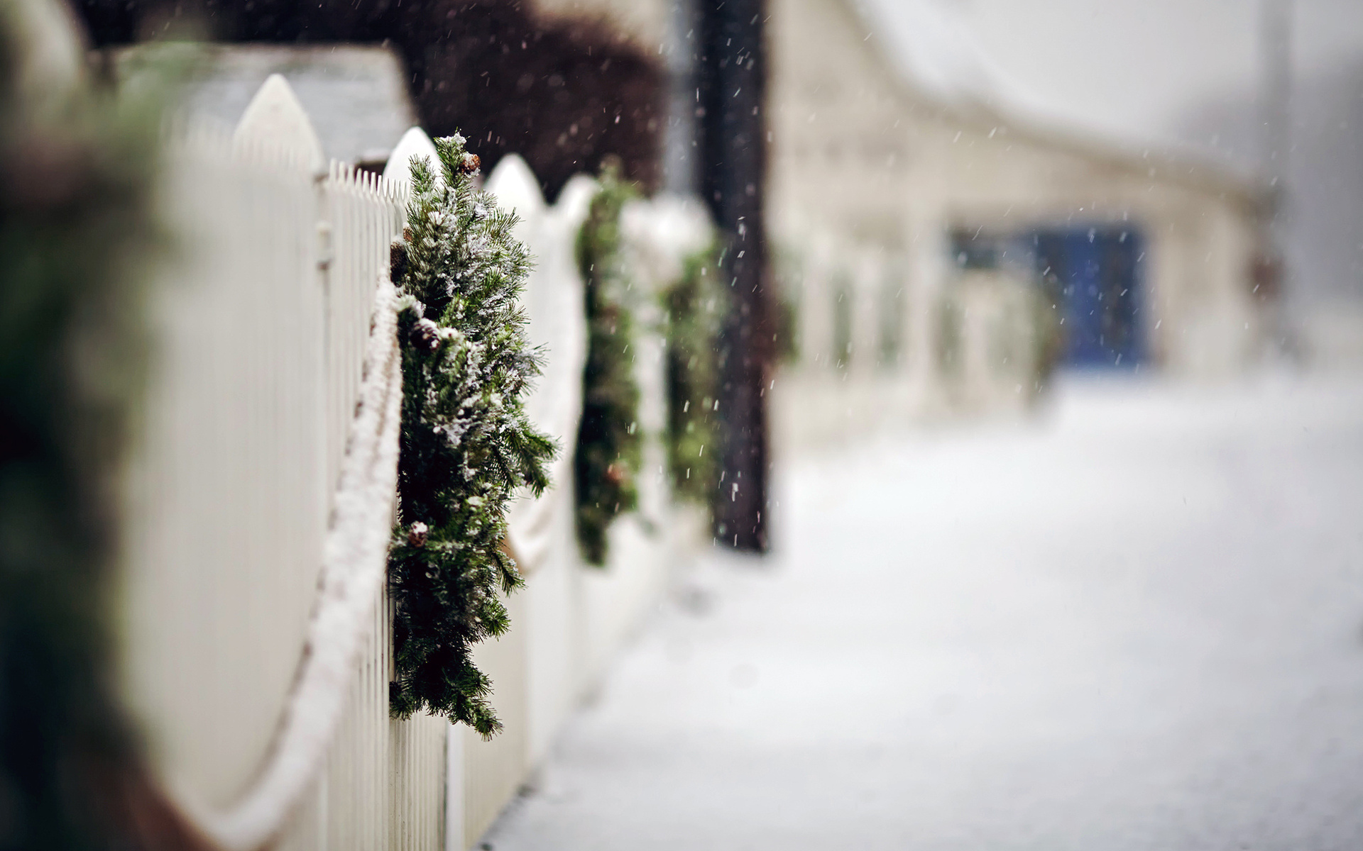 Установка забора зимой — отличный подарок к Новому году