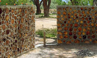 Забор по технологии Cordwood