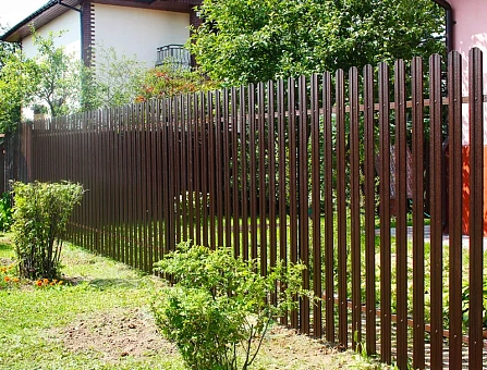 Забор из евроштакетника Finfold М-образный с порошковым покрытием