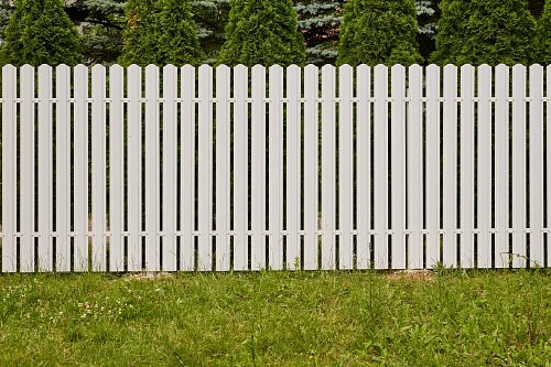 Забор из евроштакетника Олимп П-образный с каркасом в порошковой покраске