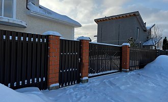 Снеговая нагрузка: что это и как она может влиять на ворота